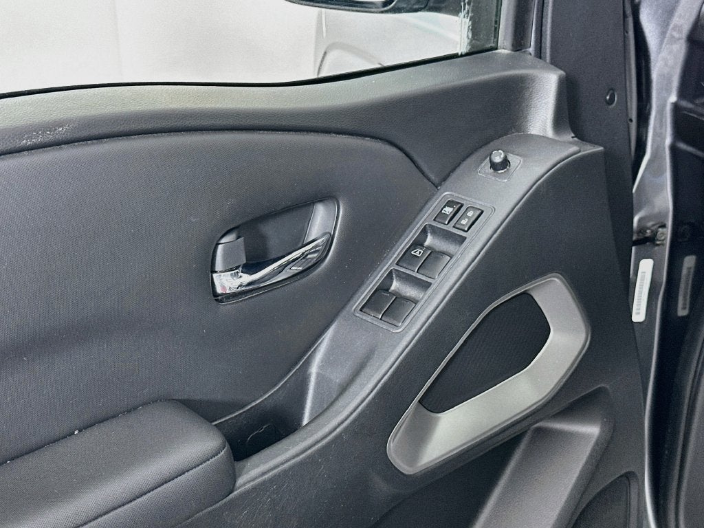 2023 Nissan Frontier Crew Cab SV 4x4