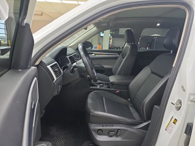 2023 Volkswagen Atlas 3.6L V6 SEL R-Line Black