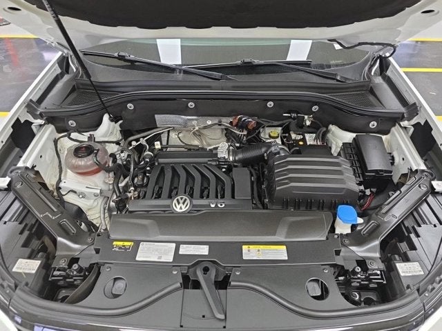 2023 Volkswagen Atlas 3.6L V6 SEL R-Line Black