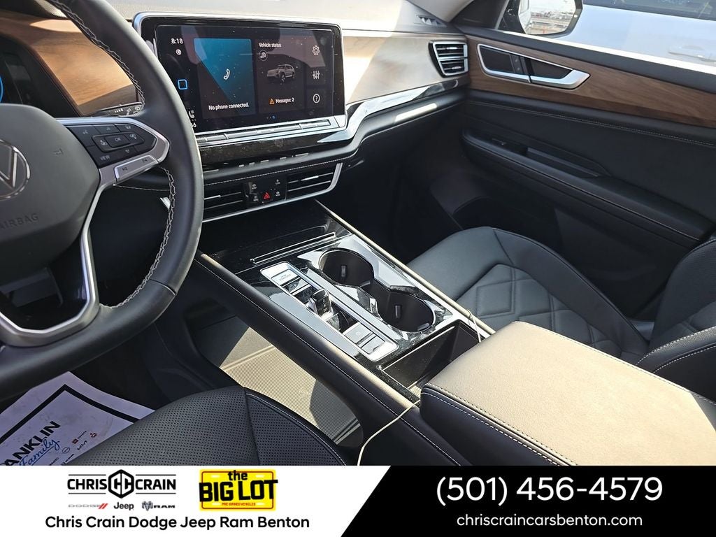 2025 Volkswagen Atlas 2.0T SE w/Technology