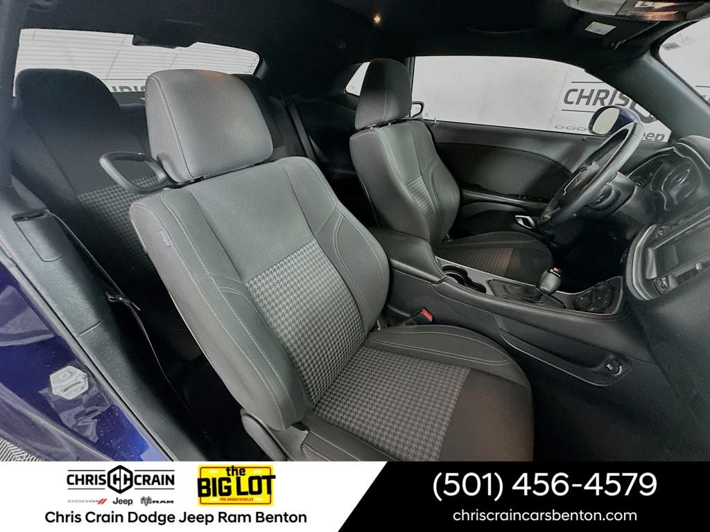 2016 Dodge Challenger SXT