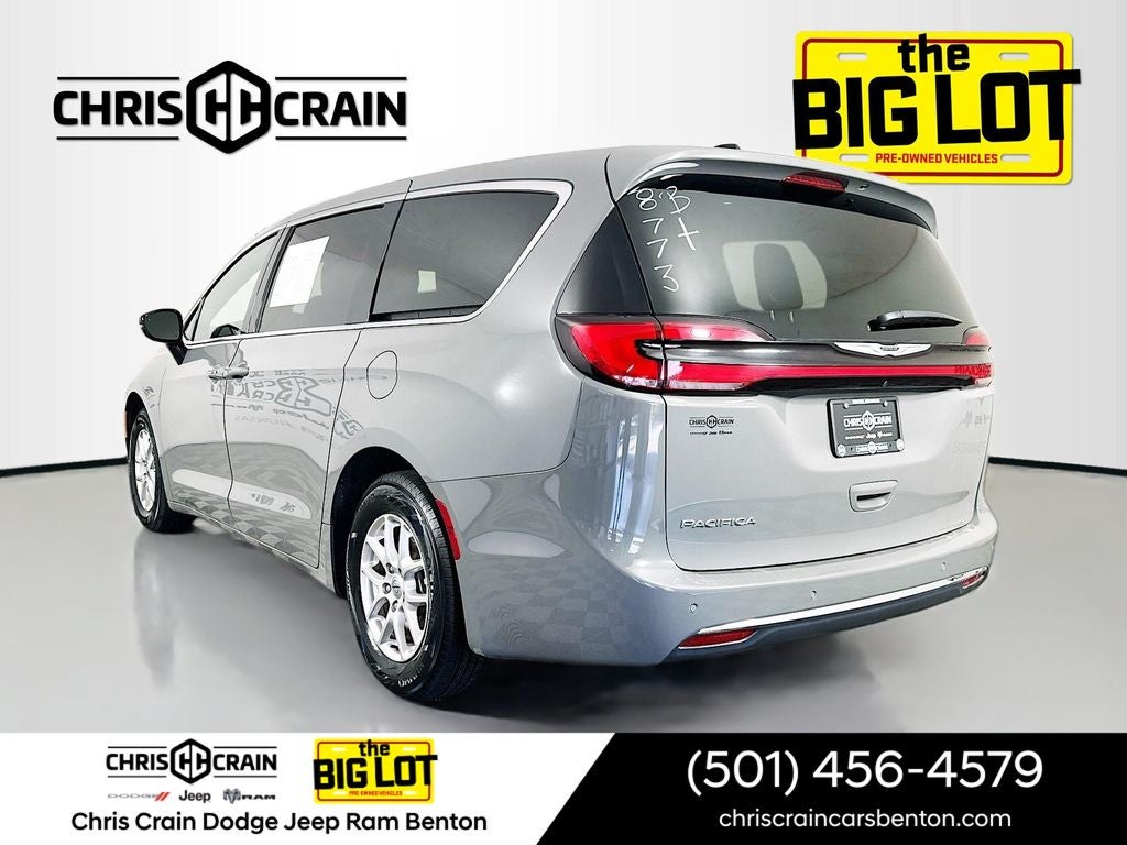 2025 Chrysler Pacifica Select