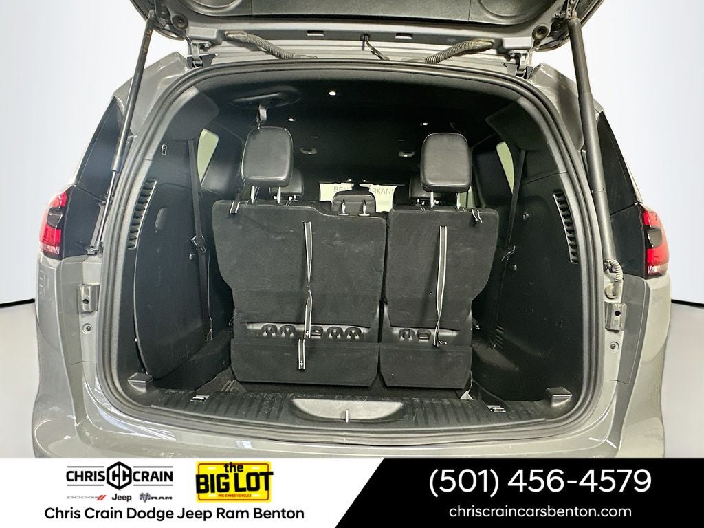 2025 Chrysler Pacifica Select