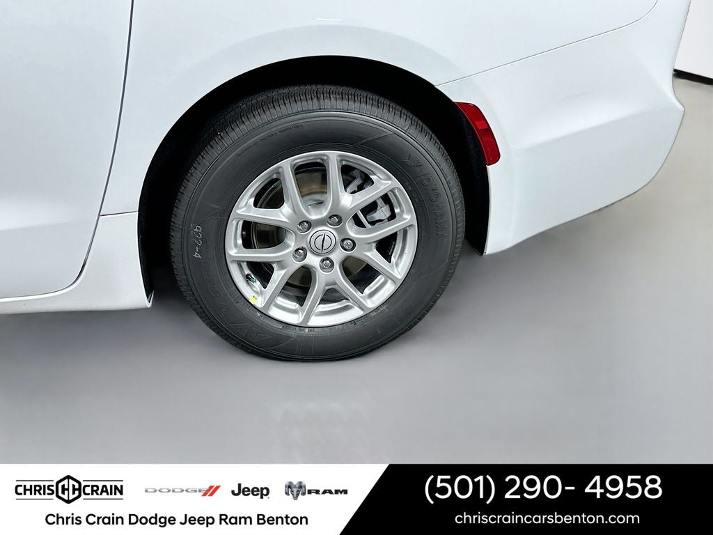 2026 Chrysler Voyager VOYAGER LX