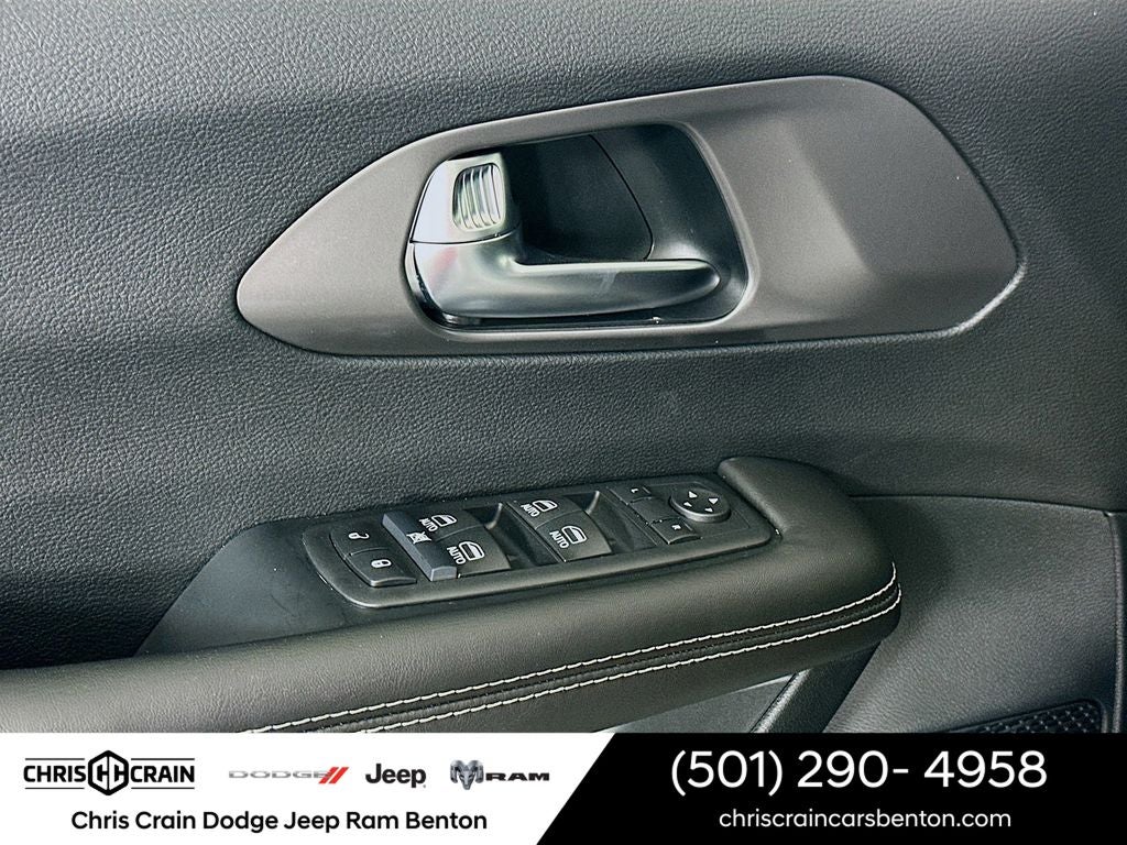 2026 Chrysler Voyager VOYAGER LX