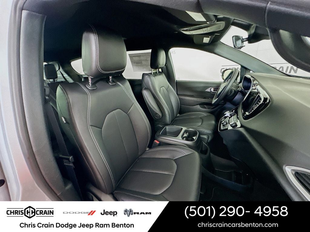 2026 Chrysler Voyager VOYAGER LX