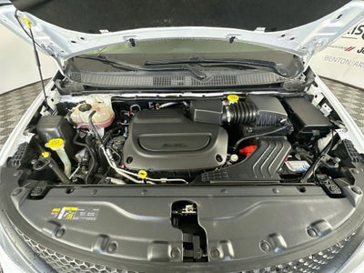 2024 Chrysler Voyager LX