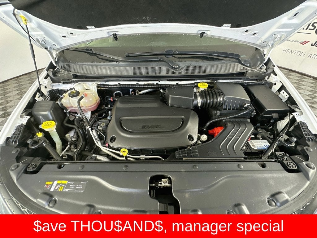 2024 Chrysler Voyager LX