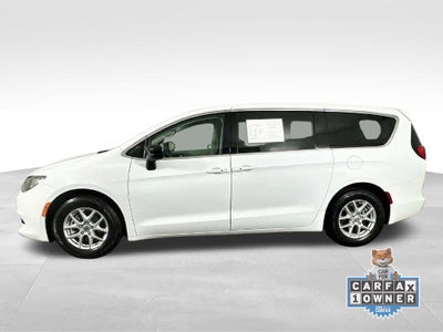 2024 Chrysler Voyager LX
