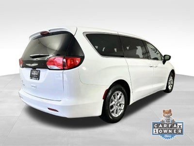 2024 Chrysler Voyager LX