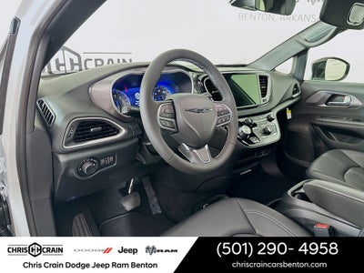 2026 Chrysler Voyager VOYAGER LX