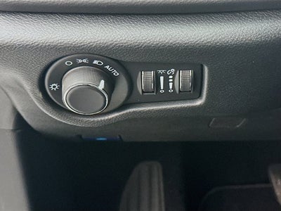 2026 Chrysler Voyager VOYAGER LX