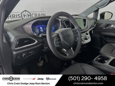 2026 Chrysler Voyager VOYAGER LX