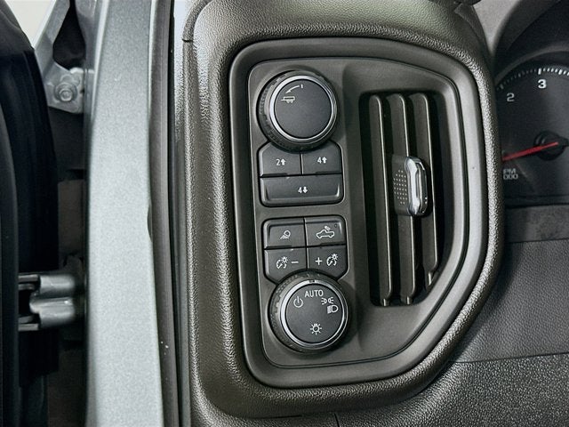 2024 Chevrolet Silverado 2500HD 4WD Crew Cab Standard Bed Custom