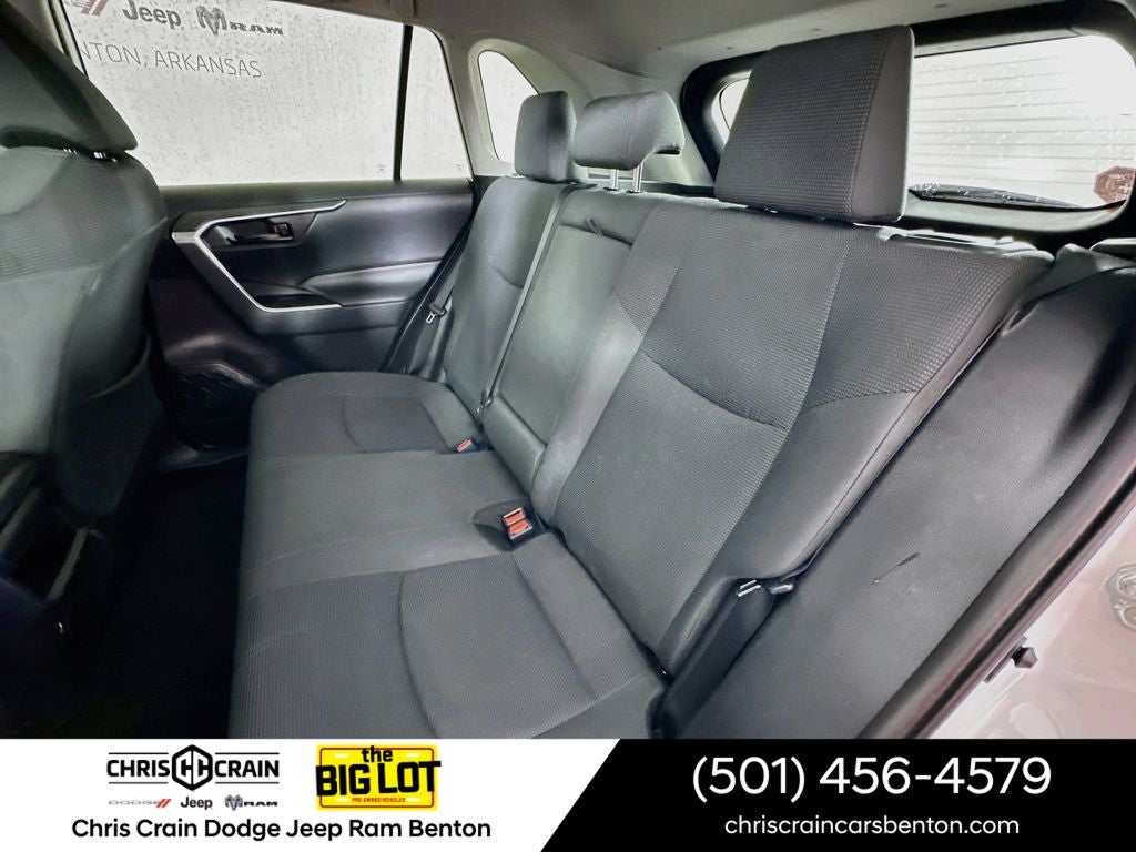 2019 Toyota RAV4 LE