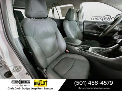 2019 Toyota RAV4 LE