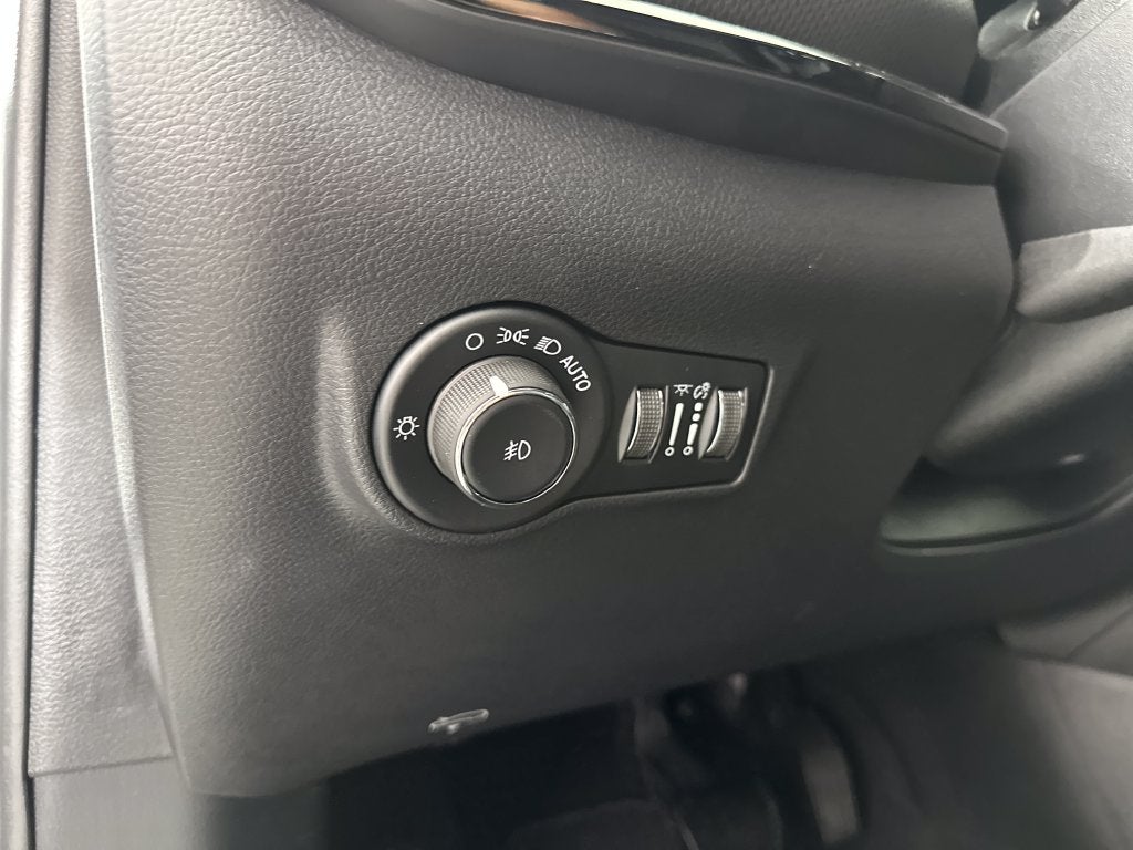2027 Jeep Compass COMPASS LATITUDE ALTITUDE 4X4