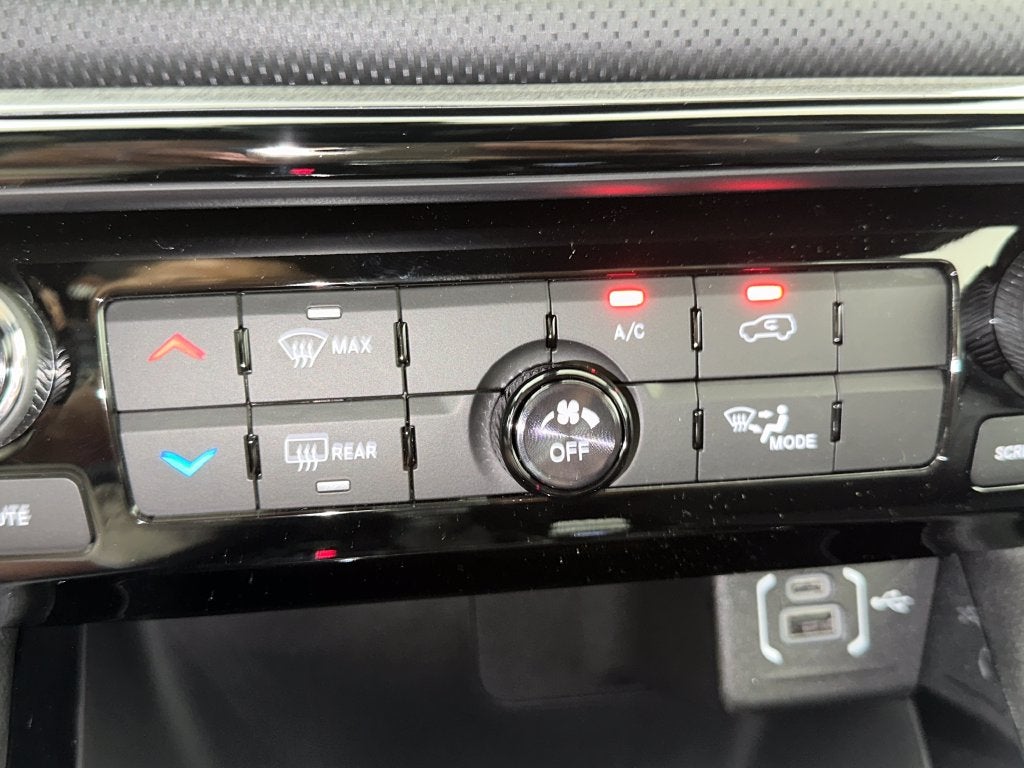 2027 Jeep Compass COMPASS LATITUDE ALTITUDE 4X4