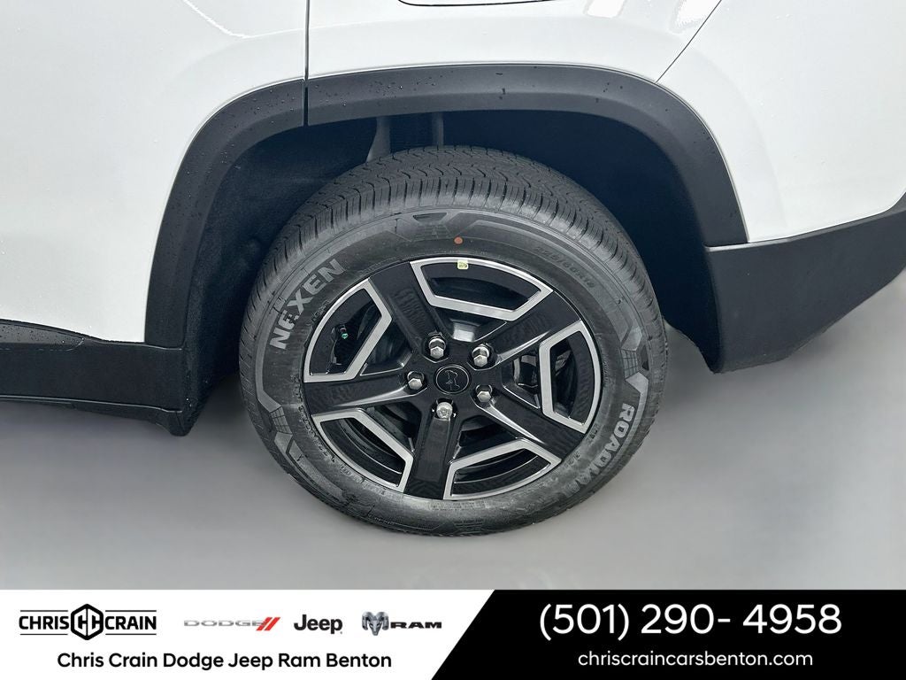 2026 Jeep Cherokee CHEROKEE LAREDO 4X4