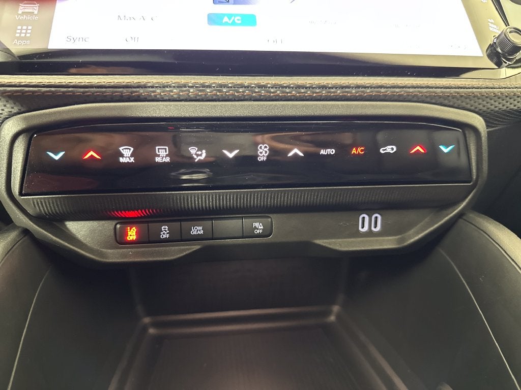 2027 Jeep Cherokee CHEROKEE LIMITED ALTITUDE 4X4