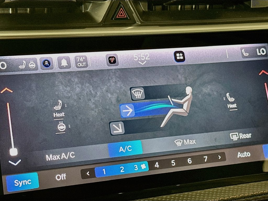 2027 Jeep Cherokee CHEROKEE LIMITED ALTITUDE 4X4