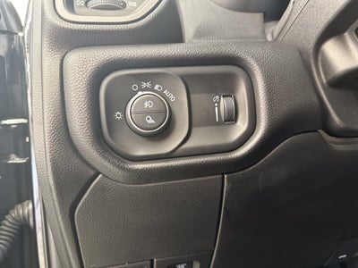 2025 RAM 2500 Tradesman Crew Cab 4x4 6'4' Box