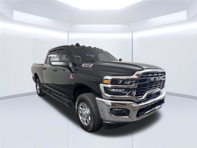 2025 RAM 2500 Tradesman Crew Cab 4x4 6'4' Box
