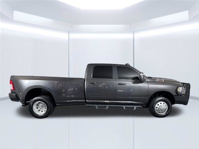 2023 RAM 3500 Big Horn Crew Cab 4x4 8' Box