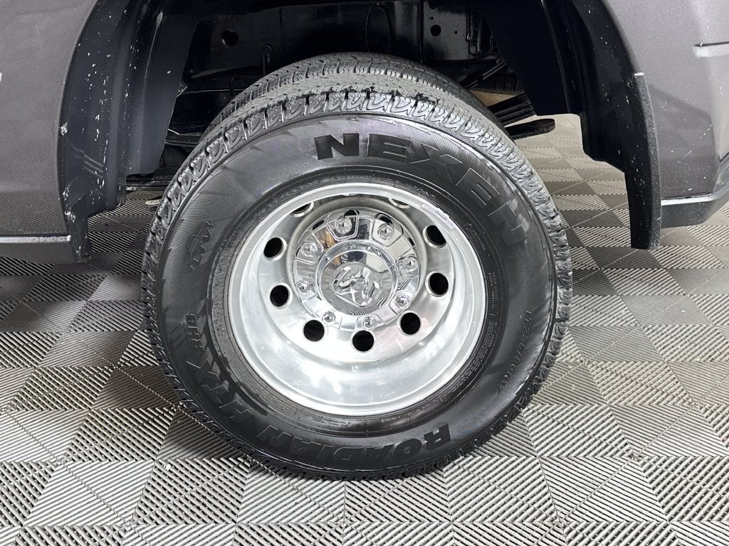2023 RAM 3500 Big Horn Crew Cab 4x4 8' Box