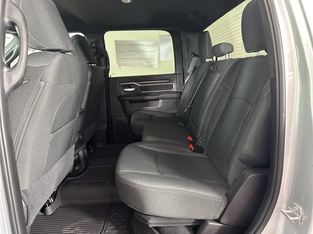 2027 RAM Ram 3500 RAM 3500 BIG HORN CREW CAB 4X4 8' BOX