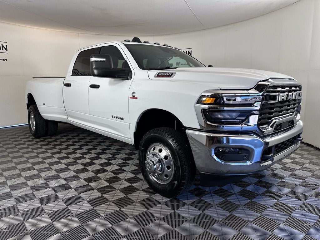 2027 RAM Ram 3500 RAM 3500 BIG HORN CREW CAB 4X4 8' BOX