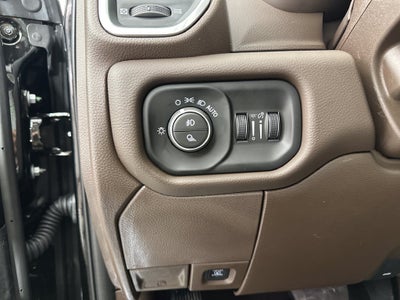 2027 RAM Ram 3500 RAM 3500 LARAMIE CREW CAB 4X4 8' BOX
