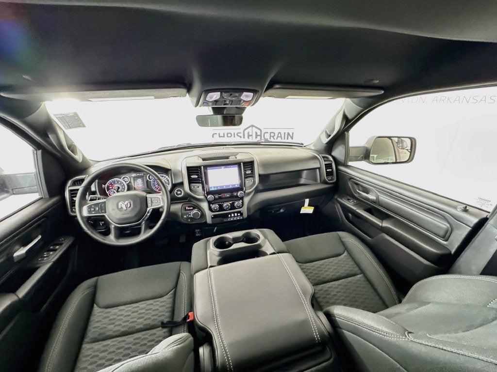 2027 RAM Ram 1500 RAM 1500 EXPRESS CREW CAB 4X4 5'7' BOX