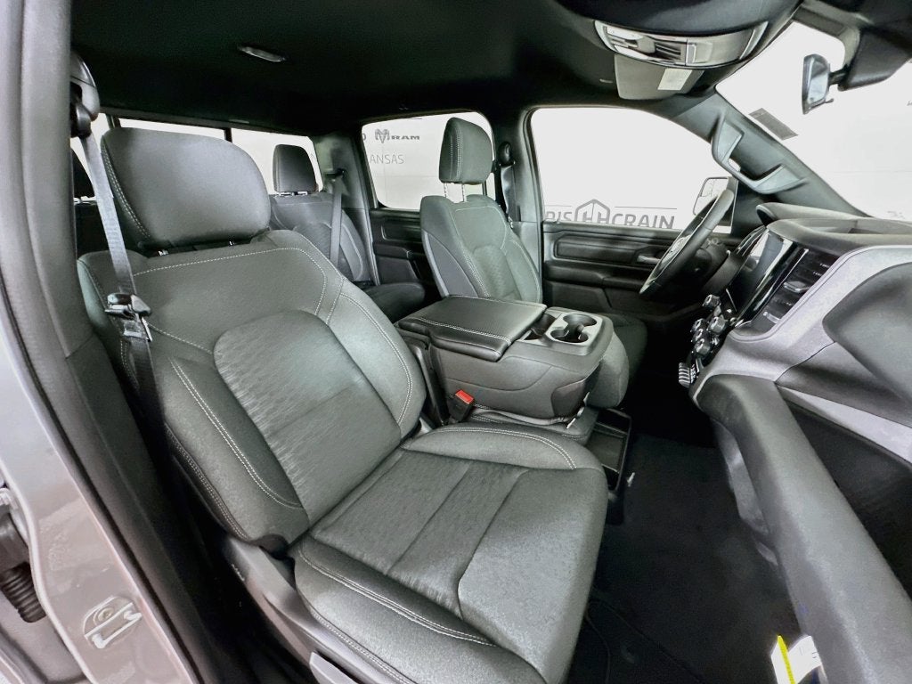 2027 RAM Ram 1500 RAM 1500 EXPRESS CREW CAB 4X4 5'7' BOX