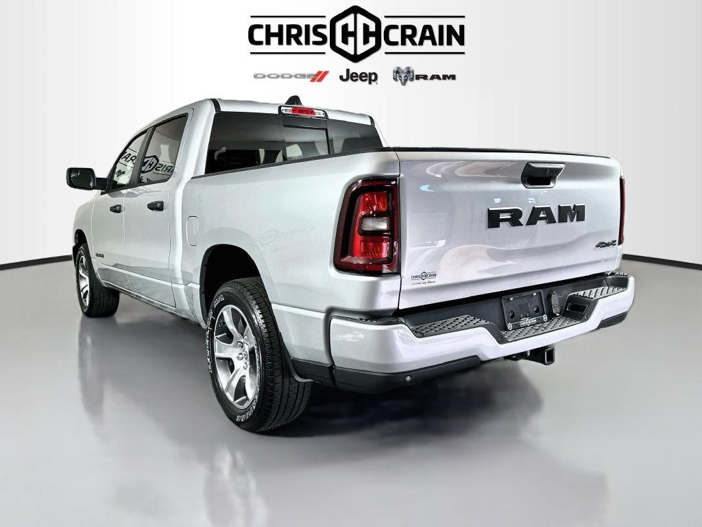 2027 RAM Ram 1500 RAM 1500 EXPRESS CREW CAB 4X4 5'7' BOX