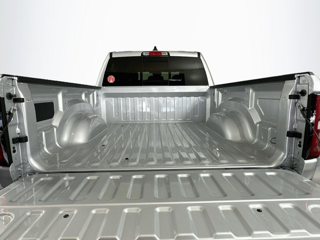 2027 RAM Ram 1500 RAM 1500 EXPRESS CREW CAB 4X4 5'7' BOX