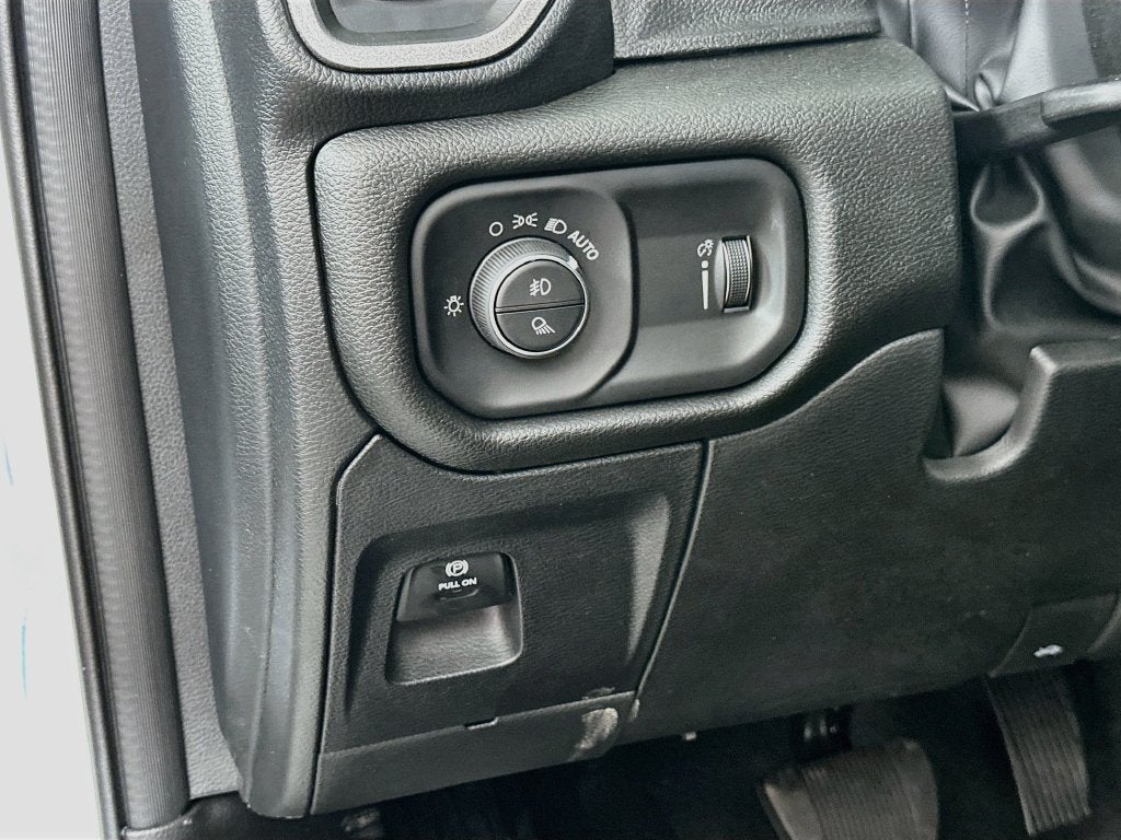 2026 RAM Ram 1500 RAM 1500 EXPRESS CREW CAB 4X4 5'7' BOX