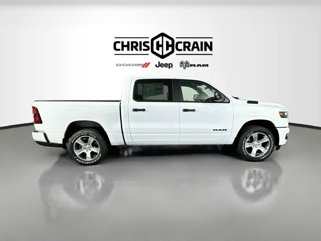 2026 RAM Ram 1500 RAM 1500 EXPRESS CREW CAB 4X4 5'7' BOX