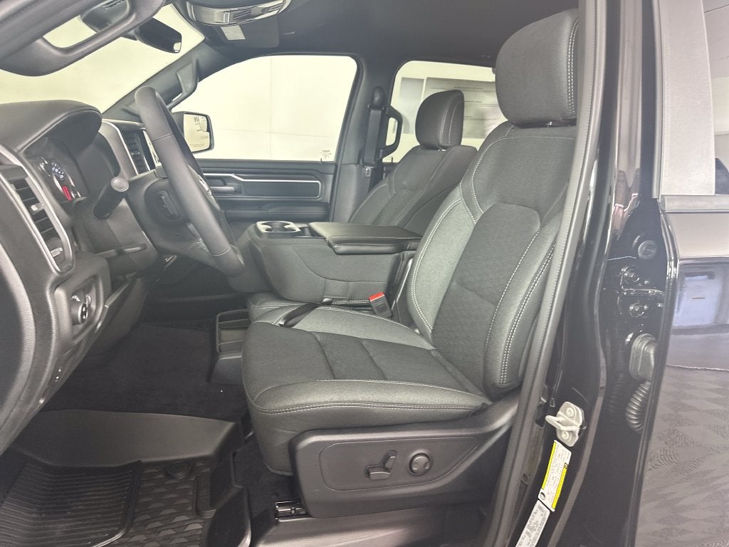 2027 RAM Ram 1500 RAM 1500 BIG HORN CREW CAB 4X4 5'7' BOX