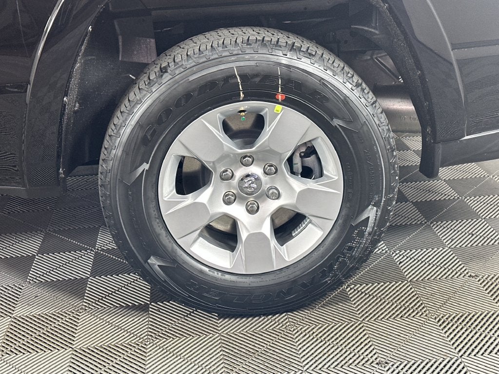 2027 RAM Ram 1500 RAM 1500 BIG HORN CREW CAB 4X4 5'7' BOX