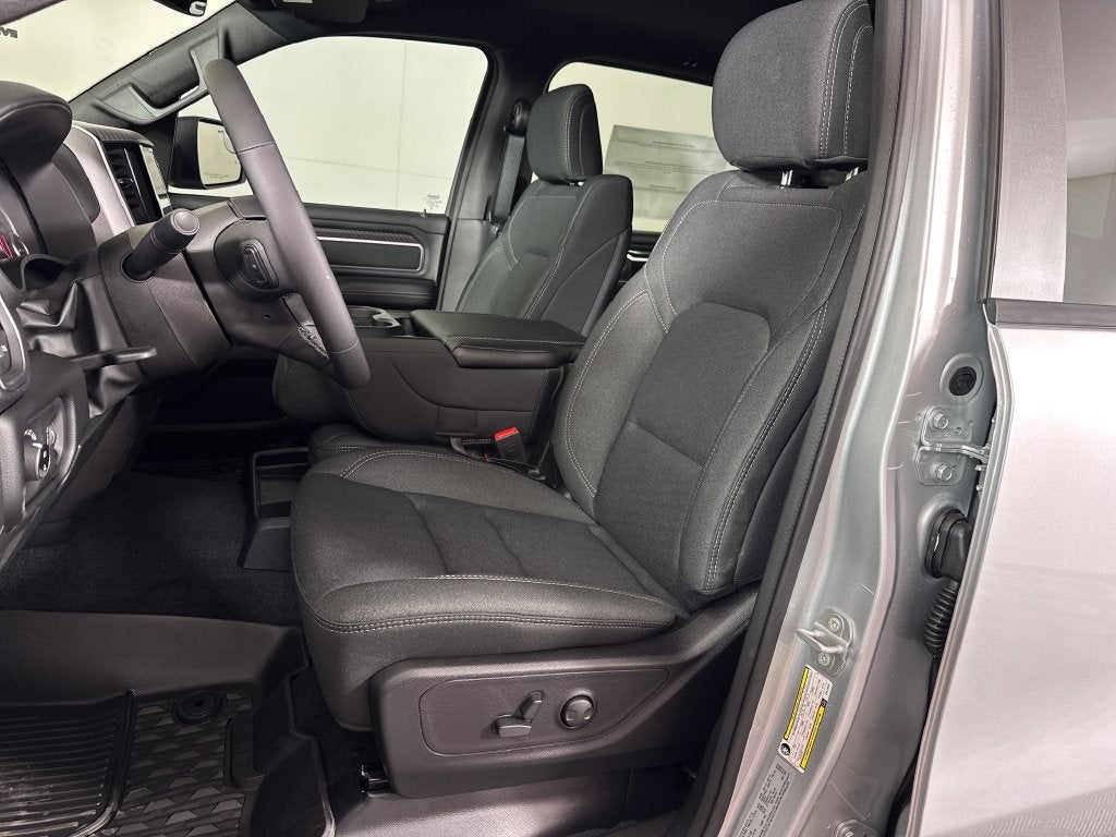 2027 RAM Ram 1500 RAM 1500 BIG HORN CREW CAB 4X4 5'7' BOX