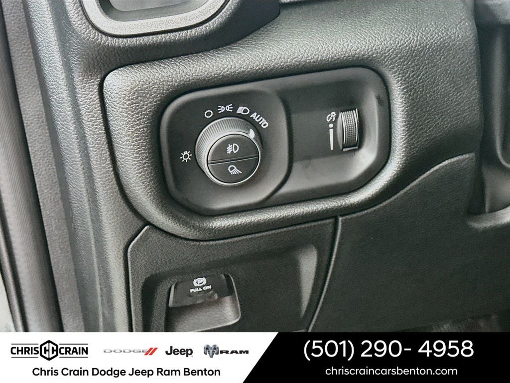2026 RAM 1500 RAM 1500 EXPRESS CREW CAB 4X4 5'7' BOX
