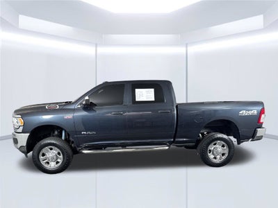 2022 RAM 2500 Tradesman Crew Cab 4x4 6'4' Box