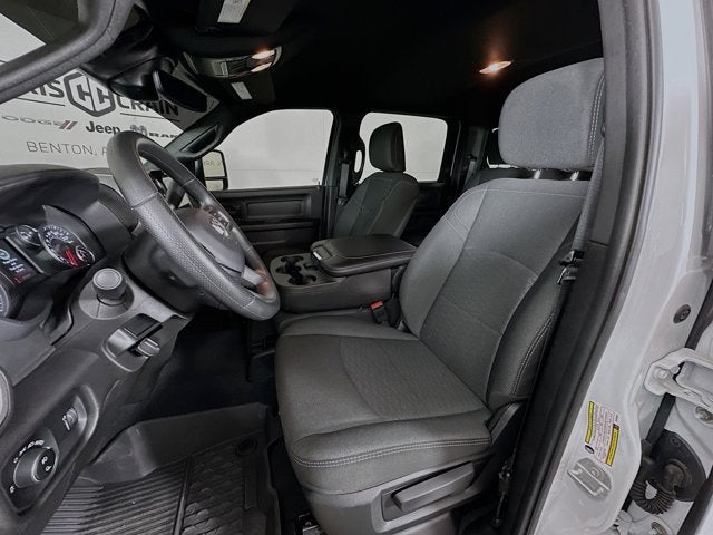 2025 RAM 2500 Tradesman Crew Cab 4x4 6'4' Box