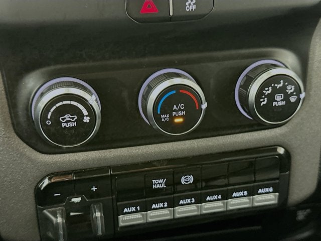 2020 RAM 2500 Tradesman Crew Cab 4X4 6'4' Box