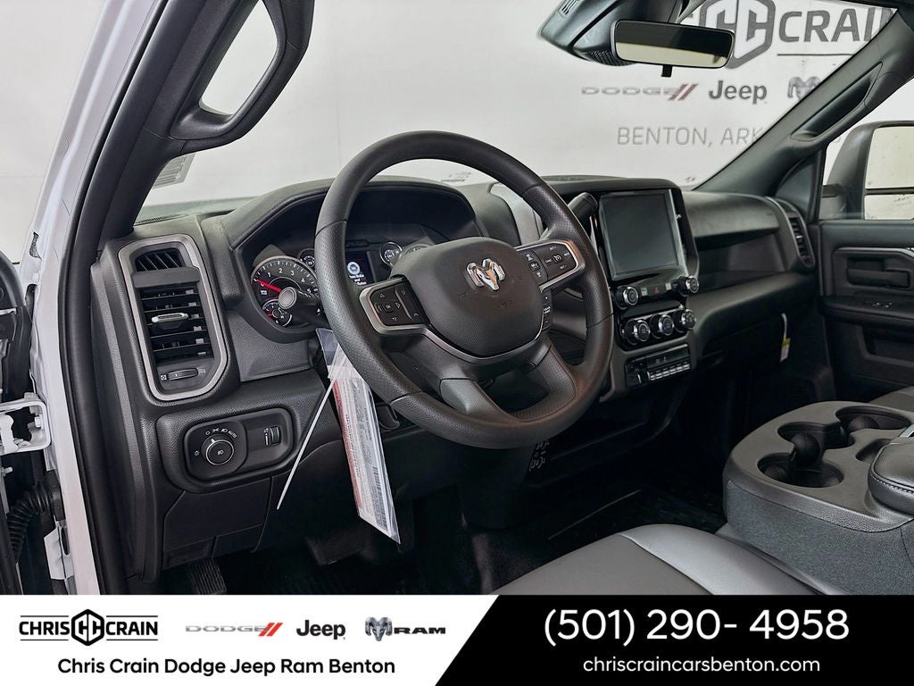 2026 RAM Ram 5500 Chassis Cab RAM 5500 TRADESMAN CHASSIS REGULAR CAB 4X4 84' CA