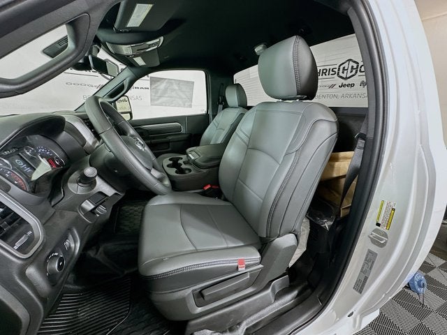 2026 RAM Ram 5500 Chassis Cab RAM 5500 TRADESMAN CHASSIS REGULAR CAB 4X4 84' CA