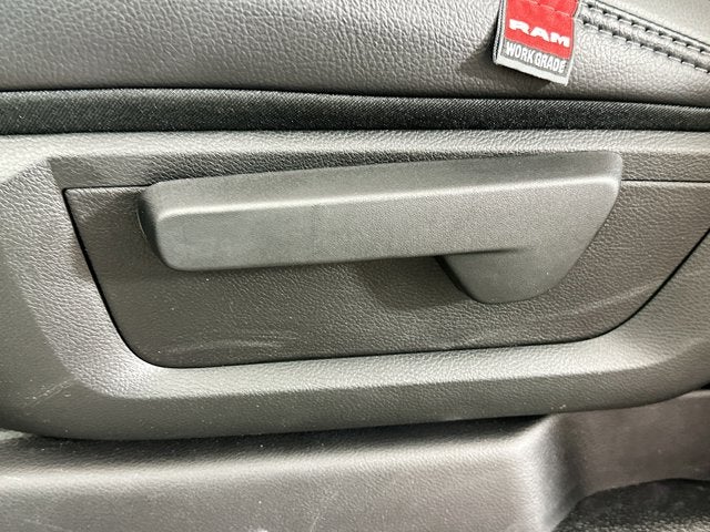 2026 RAM Ram 5500 Chassis Cab RAM 5500 TRADESMAN CHASSIS REGULAR CAB 4X4 84' CA