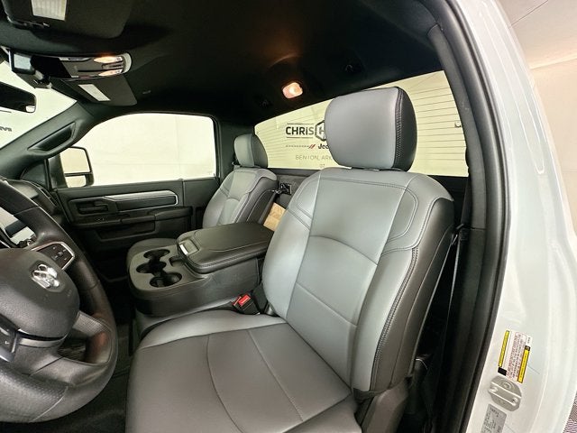 2026 RAM Ram 5500 Chassis Cab RAM 5500 TRADESMAN CHASSIS REGULAR CAB 4X4 84' CA