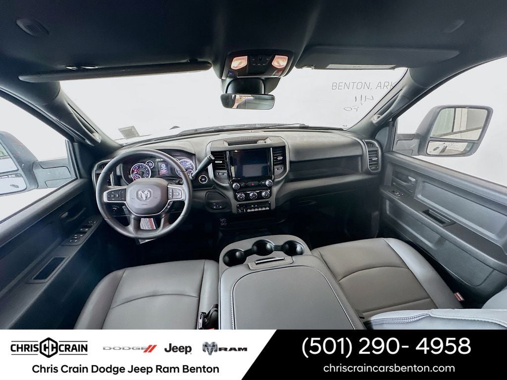 2026 RAM Ram 5500 Chassis Cab RAM 5500 TRADESMAN CHASSIS CREW CAB 4X4 84' CA